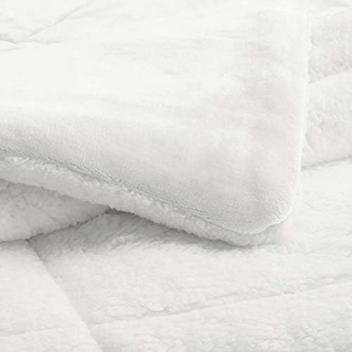 Amazon Basics 3-Piece Down Alternative Bedding Set, Micromink Sherpa