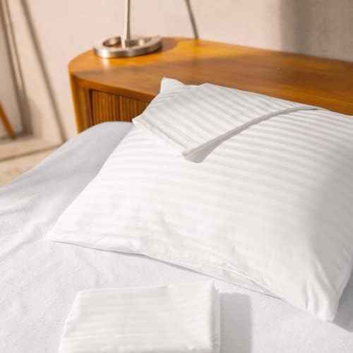 FeelAtHome Waterproof Pillow Protectors, Queen, 4 Pack