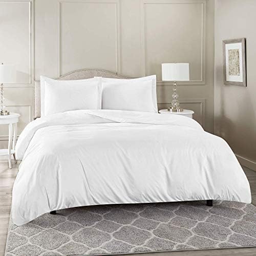 L'American Bedding 300 Thread-Count Egyptian Cotton Button Closure