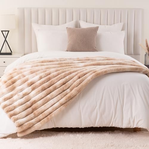 Battilo Faux Fur Throw Blanket, Warm Plush Beige Throw Blanket
