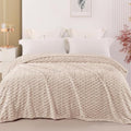 Exclusivo Mezcla 3D Fleece California King Blanket for Bed, Camel
