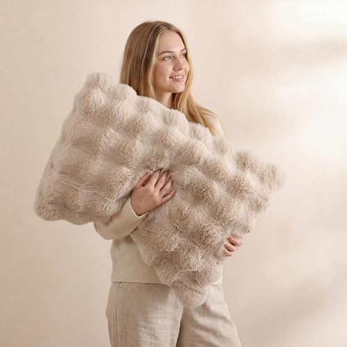 YIKUSH King Faux Fur Soft Comforter Set, Fluffy Linen Rabbit Fur