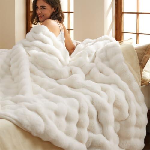 Bedsure Fluffy Bubble Faux Fur King Blanket, 104"x90", Cream