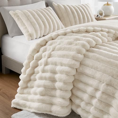 Madison Park Jasmine Luxurious Plush King Comforter Set, 3 Piece