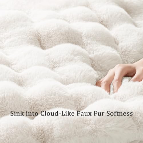 Exclusivo Mezcla Faux Fur King Blanket for Bed, 3D Bubble Blankets