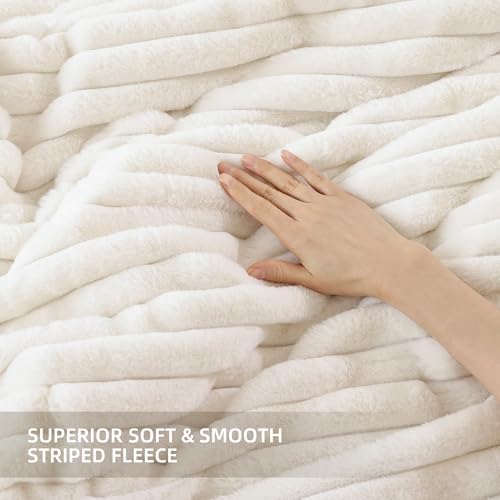 Smoofy Fluffy King Size Comforter 3 PCS - Cream White Fleece Bedding