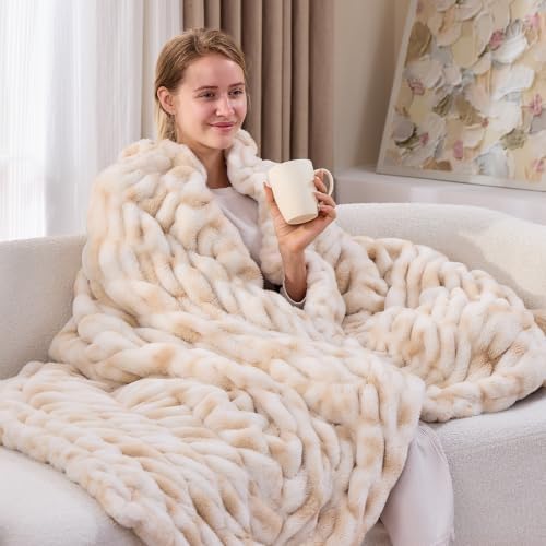Double Sided Ruched Faux Rabbit Fur Throw Blanket,60x80 CaramelCream
