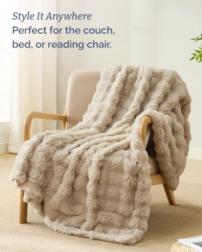 Faux Fur Throw Blanket - King Size Bubble Blanket - 90" x 108", Cream