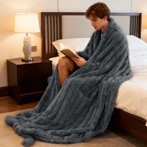 Faux Fur Throw Blanket for Couch, 60x80 Inches 3D Ribbed Soft Warm