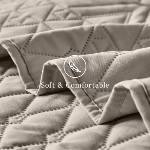akkialla 118"x106" Taupe California King Quilt Set, Oversized