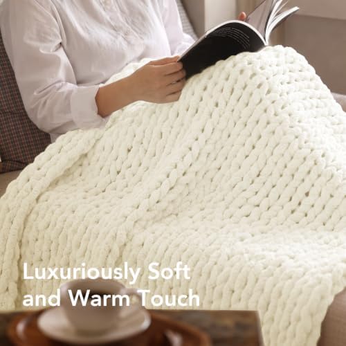 L'AGRATY Chunky Knit Throw Blanket for Couch, 50 x 70 Inches, Cream