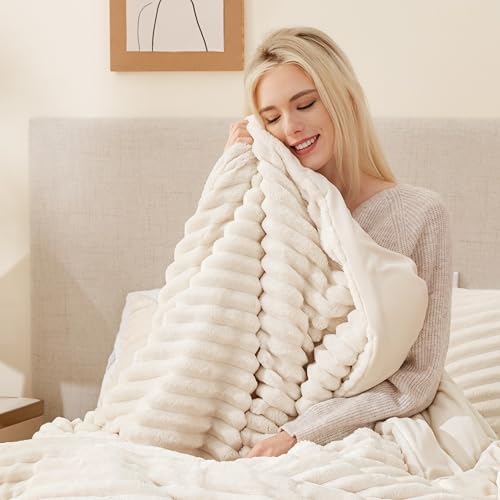 EXQ Home Fluffy Comforter Set King Size,3 Pieces Bed Set,Cream White