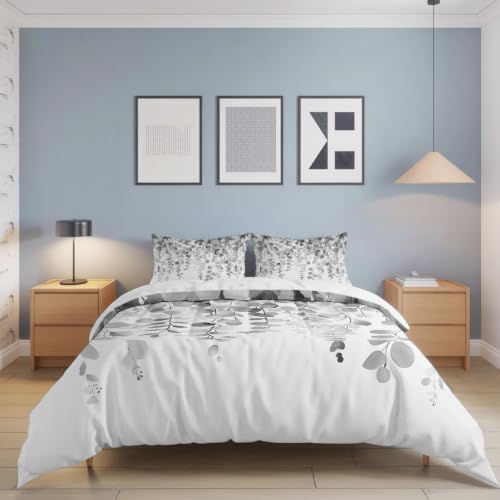 Farmhouse Gray Eucalyptus Leaves on White King Duvet Cover Set, Summer
