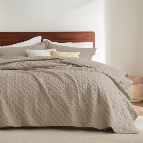 Bedsure King Size Quilt, Lightweight Comforter Set, Taupe Bedspread