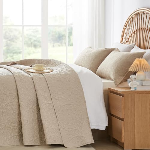 WURUIBO Beige Quilt Set King/Cal King Size, Embossing Microfiber