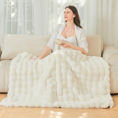 The Malibu Blanket - LuxeComfort Faux Fur Bubble Blanket 60"x70"