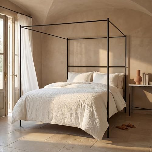 HiEnd Accents Porto Matelassé 3 Piece Queen Vintage White Comforter