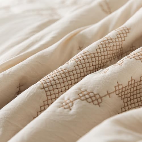 WDCOZY Christmas King Size Quilt Bedding Sets with Pillow Shams, Beige