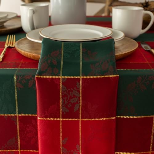 Benson Mills Holly Glimmer Set of 4 Napkins (Red, 18" x 18")