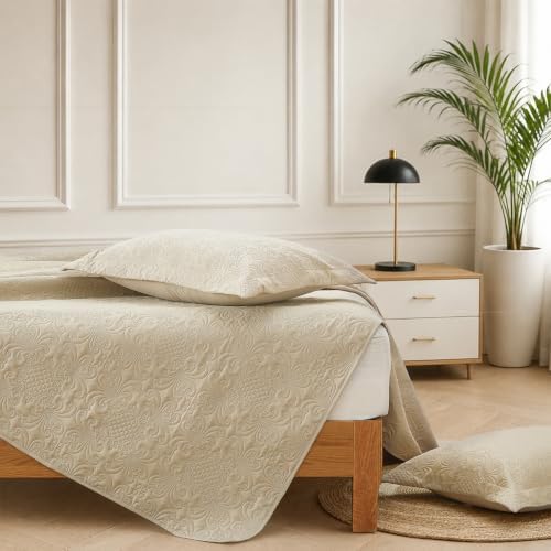King Size Quilt Bedspread Beige 3-Piece Bedding Set for Bedroom Guest