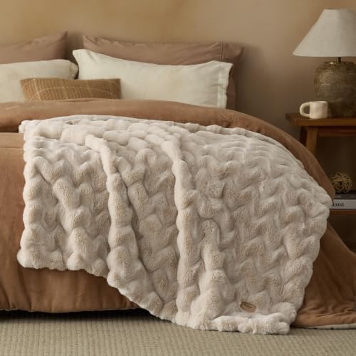 Bedsure Wave Striped Faux Fur Throw Blanket, Beige, 60x80
