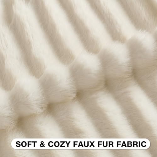 FUTEI Pack of 2 Faux Mink Fur Throw Pillow Covers 22x22 Inch, Cream
