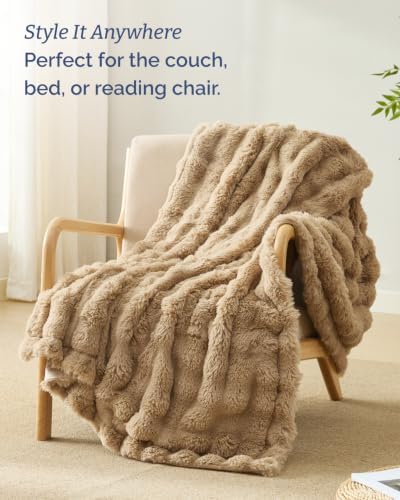Faux Fur Throw Blanket - Throw XL Bubble Blanket - 50" x 70" Oxford