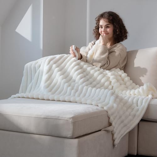 Super Soft Queen Blanket for Bed, Premium Silky Flannel Fleece with 3D