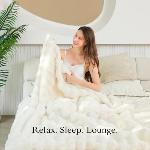 The Malibu Blanket - LuxeComfort Faux Fur Bubble Blanket 60"x70"