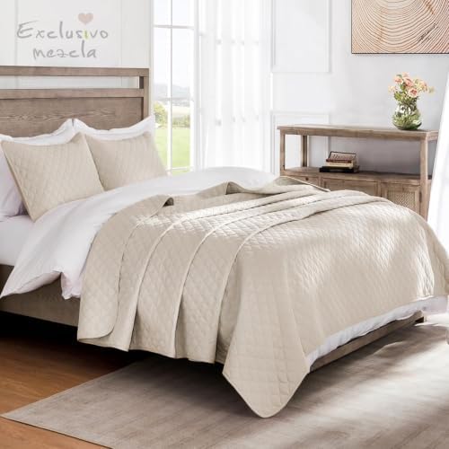 Exclusivo Mezcla Reversible King Size Quilt Bedding Set, Beige Cream