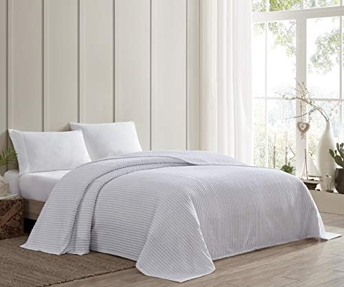 Beatrice Home Fashions King Channel Chenille Bedspread, White