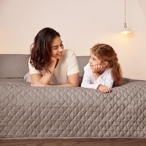 Exclusivo Mezcla Reversible King Size Quilt Bedding Set, Taupe