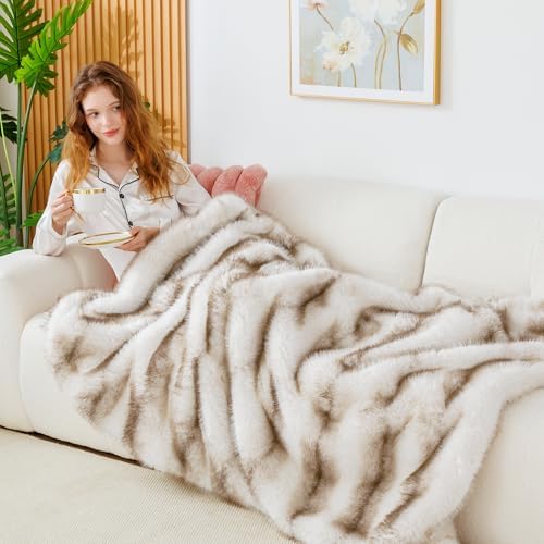 Touchat Luxury 1000GSM Faux Fur Throw Blanket, Super Thick Warm Cozy