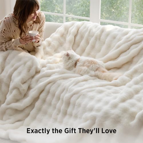 Bedsure Fluffy Bubble Faux Fur King Blanket, 104"x90", Cream