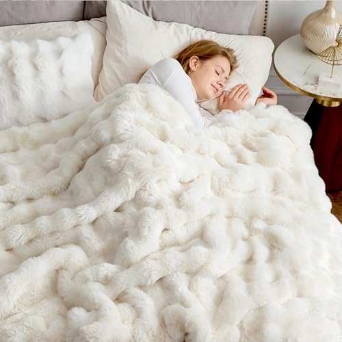 NEWCOSPLAY Faux Fur Fluffy Bubble King Blanket for Couch, Ivory