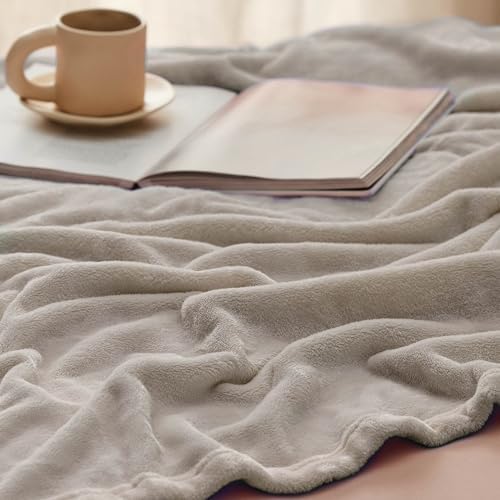 Bedsure GentleSoft Fleece Throw Blanket for Couch Oxford Tan