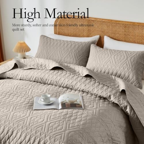 akkialla 118"x106" Taupe California King Quilt Set, Oversized