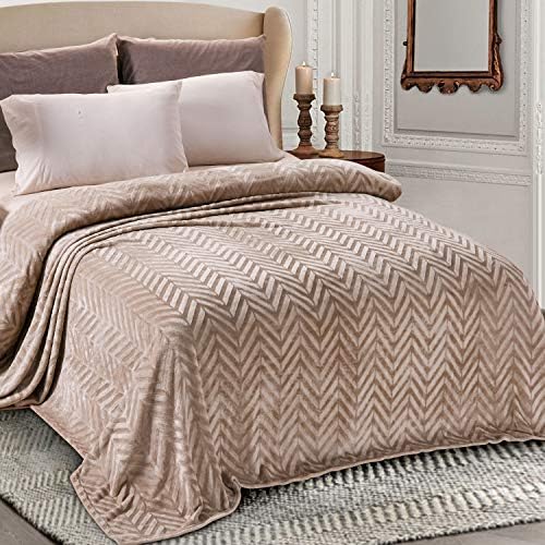 Whale Flotilla Flannel Fleece Fall Bed Blanket King Size, Champagne