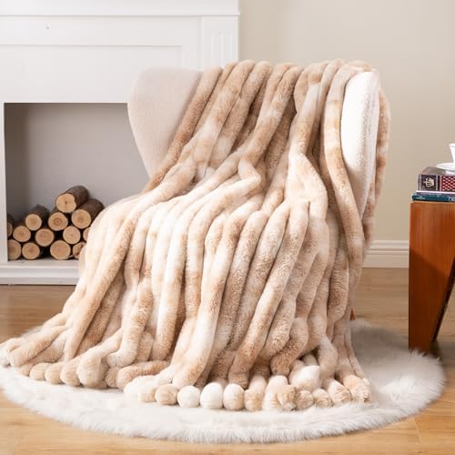 Battilo Faux Fur Throw Blanket, Warm Plush Beige Throw Blanket