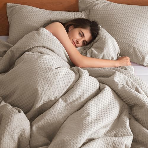 Comfort Spaces Mina Comforter Set, King/Cal King, 3 Piece, Neutral