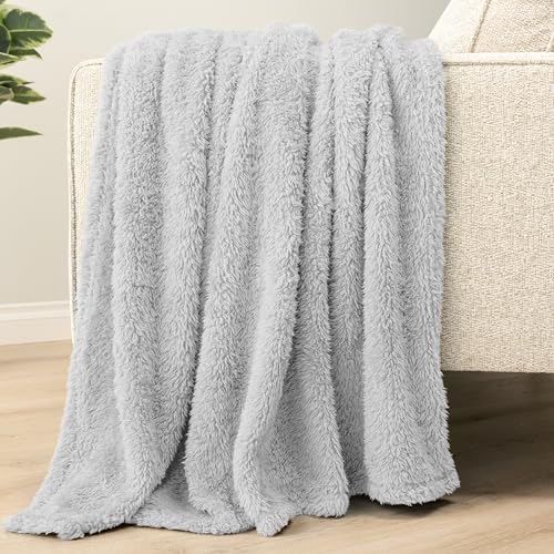 PAVILIA Sherpa Throw Blanket for Couch Sofa Bed, Light Gray 60x80 Twin