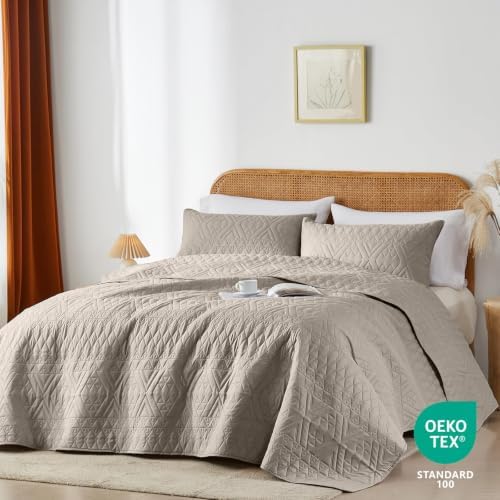 akkialla 118"x106" Taupe California King Quilt Set, Oversized