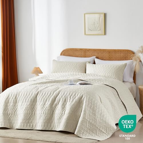 akkialla King/Cal King Quilt Set, Boho Style in a Solid Color, Cream