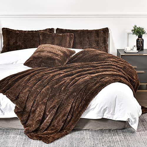 YUSOKI 700GSM Luxury Double Sided Faux Fur Queen Blanket, Brown