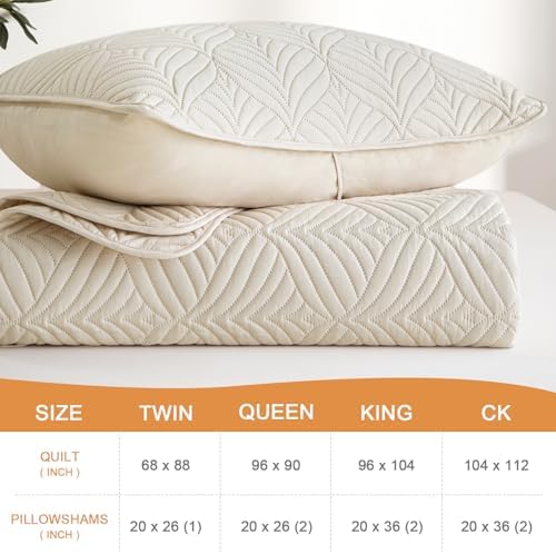 Whale Flotilla Extra Soft King Quilt Bedding Set, Lightweight