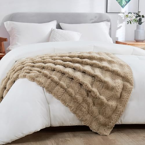 Tread Luxury Faux Fur Throw Blanket Reversible to Cozy Velvet, 680GSM