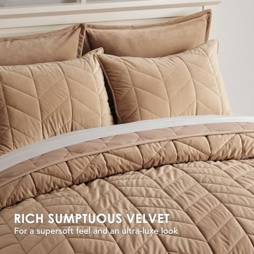 EverGrace 3 Pieces Matelasse Oversized Velvet Quilts, Queen, Khaki Tan