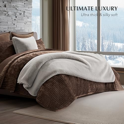 EVERGRACEHOME Faux Chinchilla Fur Throw Blanket, 60"x80", Silver Taupe