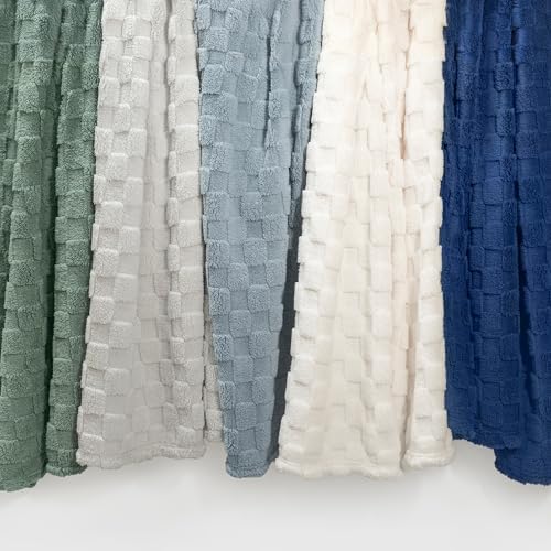 Americanflat 50x60 Jacquard Fleece Throw Blanket - Soft and Breathable