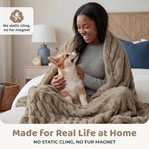 Mamma Mia Covers Faux Fur Throw Blanket – Super Soft and Cozy Fluffy